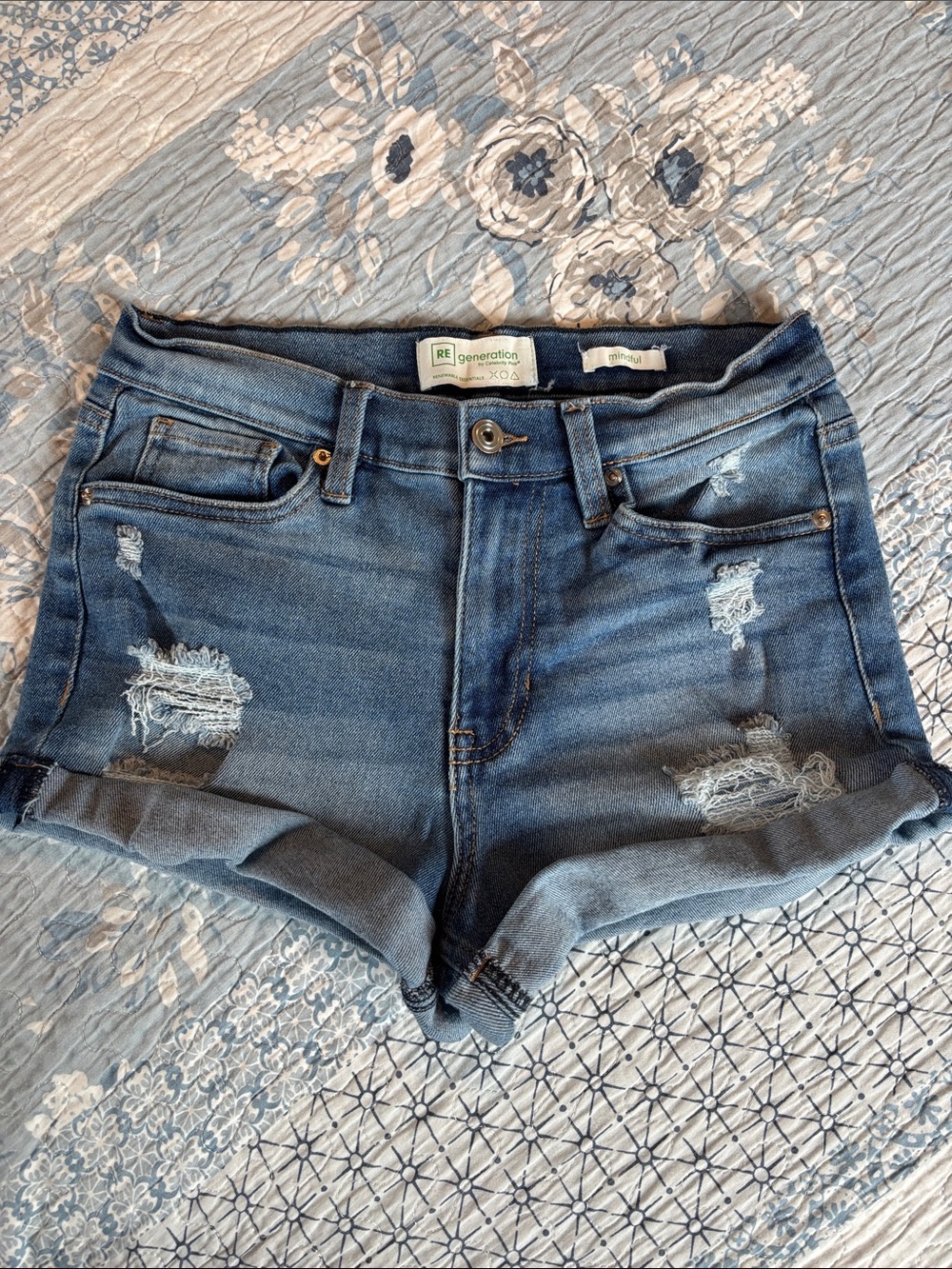 Re:Generation Distressed Dark Blue Roll-Cuff Denim Shorts size 5/27. Like new.